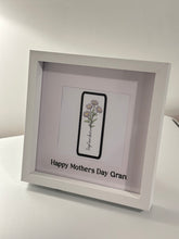 Load image into Gallery viewer, Birth Month Flower Frame