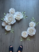 Load image into Gallery viewer, White Gold Dust Flower Set