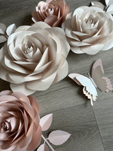 Load image into Gallery viewer, Small Pearl Rose Set